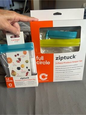 Full Circle Ziptuck Reusable 3 Pc. Produce Keeper Set & 1 Fruit Keeper Bag, new